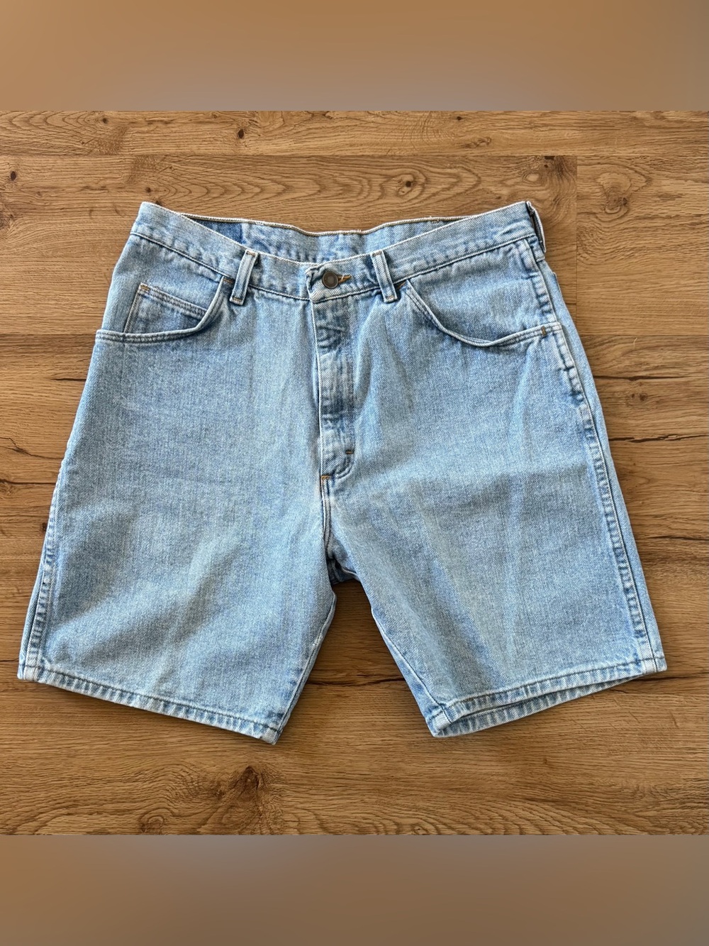 Vintage 90’s Wrangler Jean Shorts Size 34